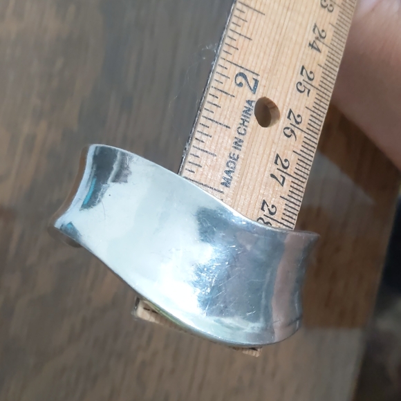 Sterling Silver Cuff Bracelet. - Picture 9 of 10